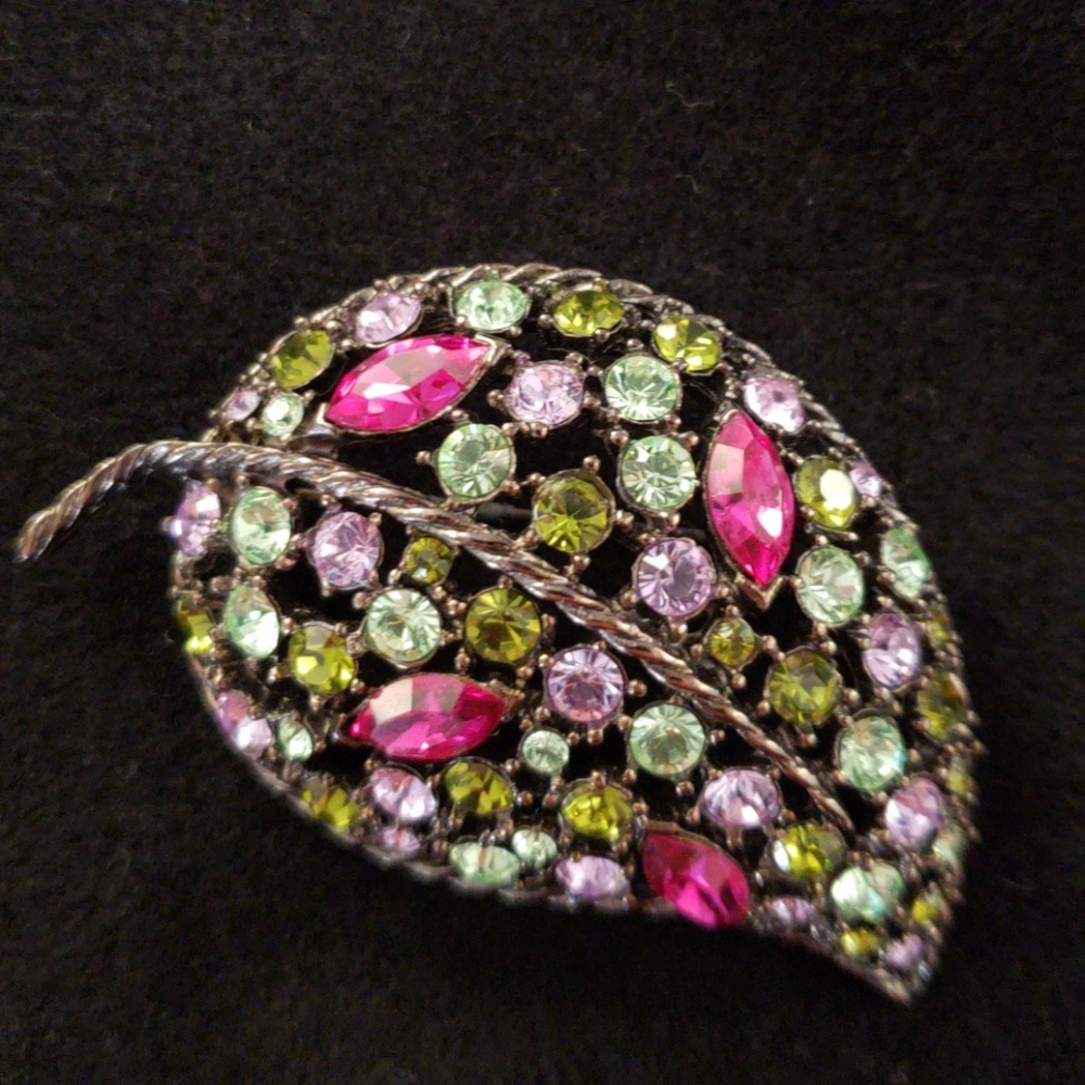 NWT large RJ Graziano leaf brooch rhinestones